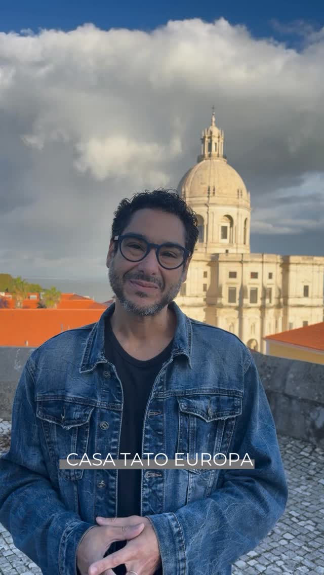 “Em Lisboa,* hoje encerraremos a mostra *Sustentar o Ruído*, em exibição na Verso Galeria.
Com curadoria de Filipe Campello, a coletiva reúne 12 artistas, com práticas que atravessam a fotografia, a pintura e a instalação, marcando o encerramento da primeira edição do programa, realizada este ano em conexão com Portugal.
—
Casa Tato 14 — inscrições abertas!
Para saber mais, entre na lista de interesse:
https://conteudo.galeriatato.com/lista-de-interesse-casa-tato-14