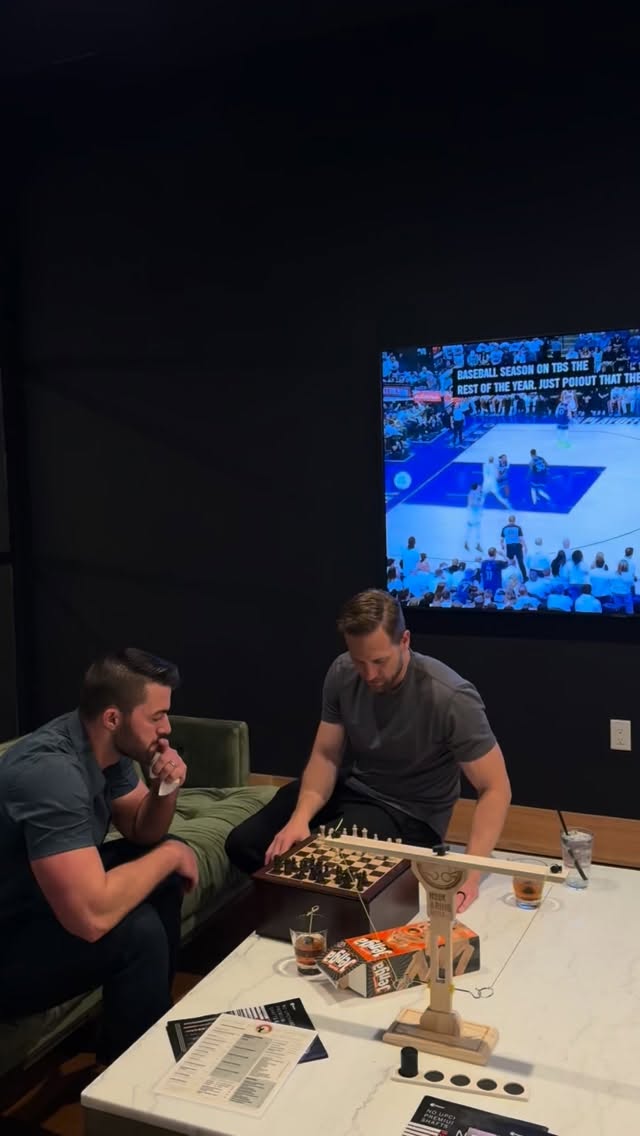 If you haven’t been to Scratch golf yet, you’re missing out!🎁⛳️🏌️ #scratchgolfandlounge #golfsimulator #colorado #golf #bar #westminster #indoorgolfsimulator #golflife