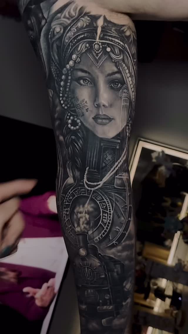 Sleeve/cover-up in the making process for Walter! Most of it is fully healed. 🤘
✨Read below for more. ✨
#seattletattoo #blackandgreytattoo #qualityoverquantity #joseneedlestattoo #helaedtattoo
Some new ink on the upper arm was added during our last session. I’m looking forward to seeing this sleeve fully complete! ☝️
I love what we’re conquering at the studio with my canvases. Thank you all for your commitment and trust. 🫶🙇
This video shows Walter’s sleeve progress. This project has several pre-existing pieces that we decided to cover up to create something better. 🔥👹🔥
Even though the inner part of the sleeve looks fully covered, we still need a last pass over it to call it finished. We just started working on the outer part of the arm; can’t wait for the whole arm to look just as solid and detailed! 🤯
The red-ish tone on the upper arm is due to the irritation of the fresh tattoo.🤷♂️ (no one was hurt during the making of this tattoo 😂) All this piece is black ink/grey wash and white highlights. 🪬
