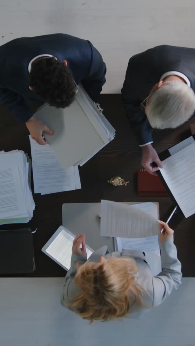 Degelijk bestuur betekent zekere stroomvoorziening. 🔋
Bedrijven en burgers betalen genoeg, maar investeringen krijgen geen elektriciteit.
Voorspelbare vraag, kernuitstap, afhankelijkheid van Rusland, versnipperde verantwoordelijkheid.
Met de digitale revolutie voor de deur dreigen we opnieuw kansen te missen.
Tijd voor eenvoudiger bestuur en duidelijke verantwoordelijkheid.
#ResetBelgium
👉 www.resetbelgium.org