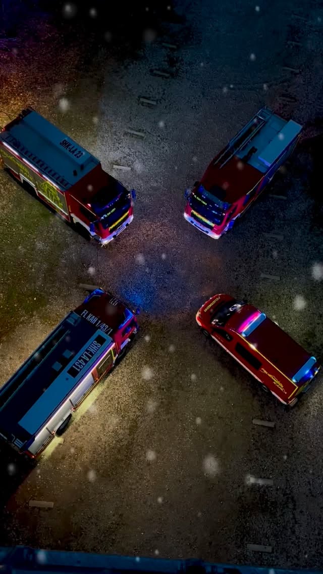 🕯️🎄🚒4. Advent🚒🎄🕯️
#feuerwehrkahla #freiwilligefeuerwehr #advent #weihnachtszeit