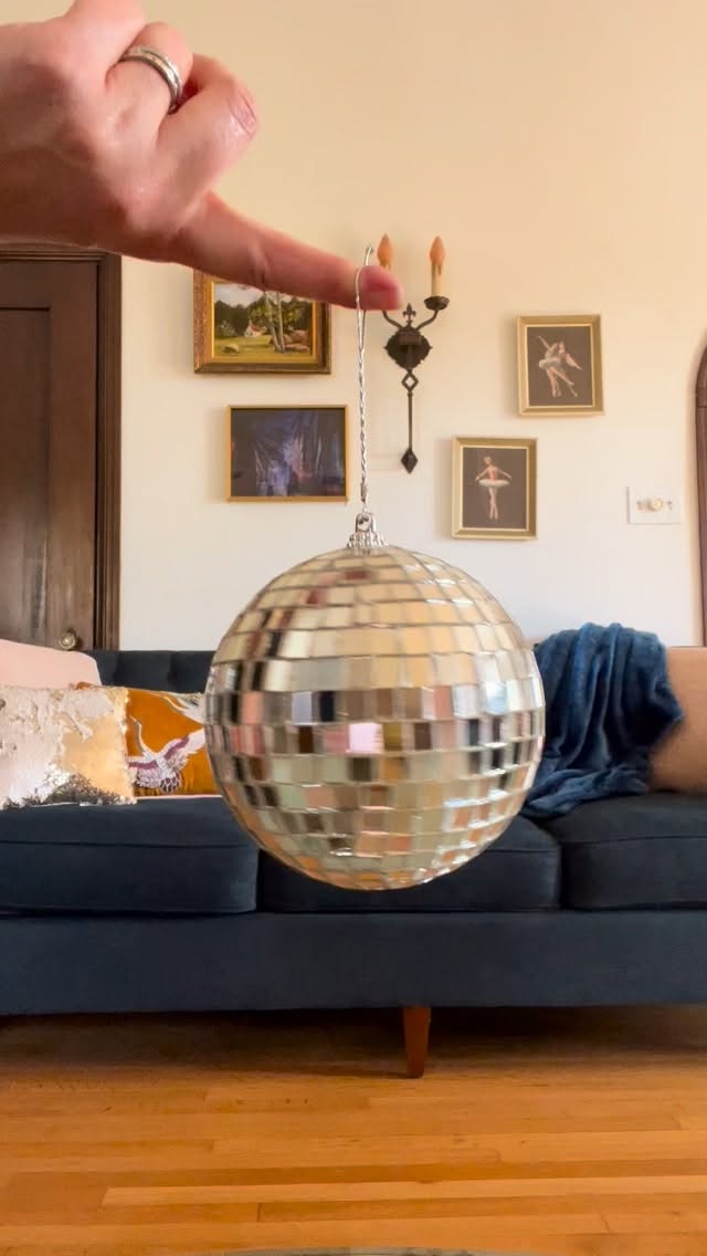 Wishing you love in 2026 ❤️🍾🎉✨ Happy New Year!
.
.
#happynewyear #newyearslove #iwishyoulove #discoforever