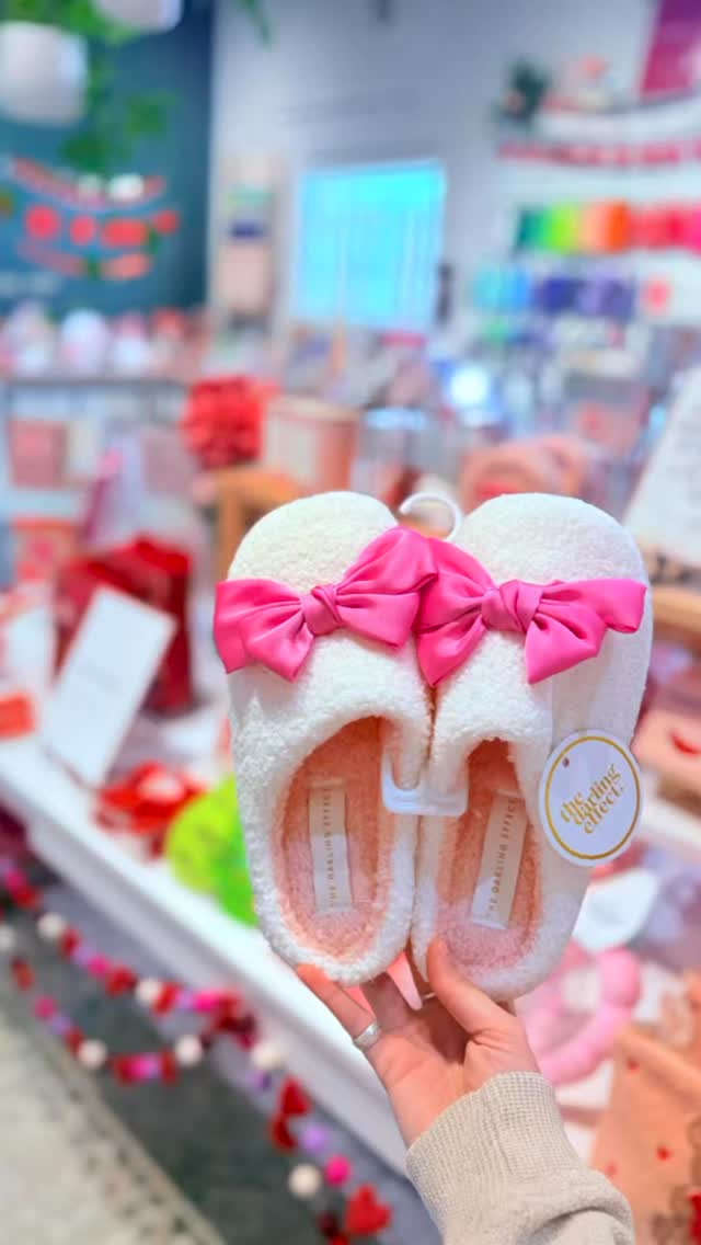 Valentine’s décor is up. We can’t wait to see you!
#typomarket #local #shopsmall #valentinesday