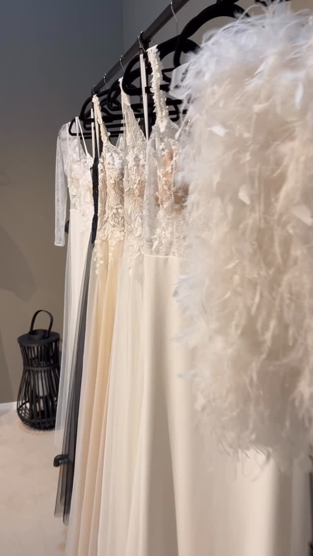 Welches dieser Kleider wohl mitkommt zur @josy.ch Hochzeitsmesse? 🙈 Dieses Wochenende im Kongresshaus Zürich! 🤍🥰 Wir freuen uns!
#braut #carolinaryf #josy #hochzeitsmesse #zürich