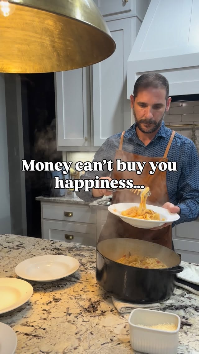 It’s true what they say, the best things in life are pasta & good wine with Martini & Co ❤️
2026 is your year, baby! Celebrate with us, for an unforgettable experience of authentic Tuscan flavors and hospitality! Be our guest 🥰🇮🇹❤️
#worthit #sommelier #italian #wineanddine #travelchef