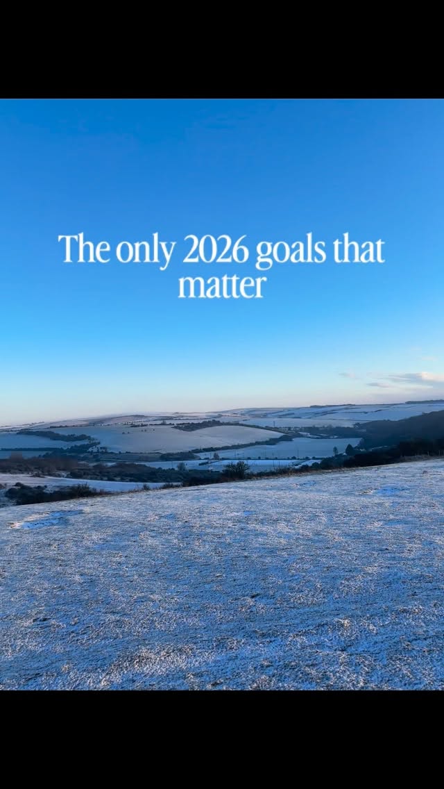 There’s so much pressure to set massive New Year’s resolutions, but the only goals I will be focusing on are to be more healthy, more present and more grateful.
It can take me a while to adjust in January from the chaos of the holidays to starting full throttle back at work. But I’m being kind to myself, and moving at a steady gentle pace.
A reminder that you can start slowly too.
With love,
Catherine x
#hypnotherapyforchildren #hypnotherapyinhove #brightonmums #walkingtherapy