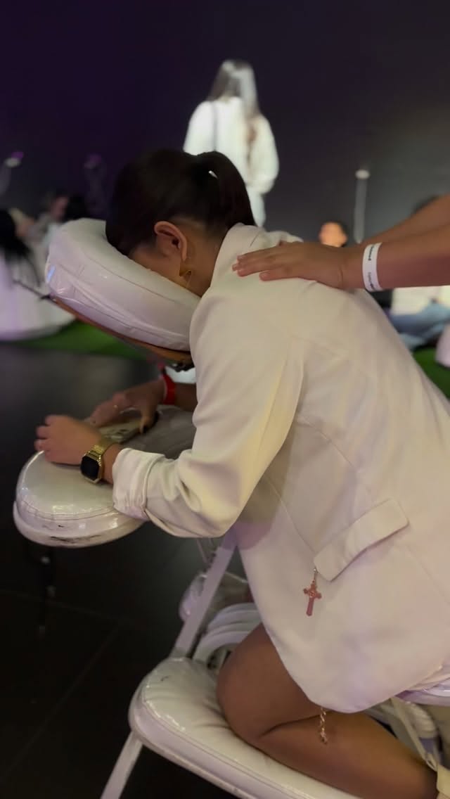 Simmmm, fazer parte da equipe do Go! Lips deve ser tenso
😬
Olha aí a @thaislimapmu bem tensa né @adamtorresbeauty