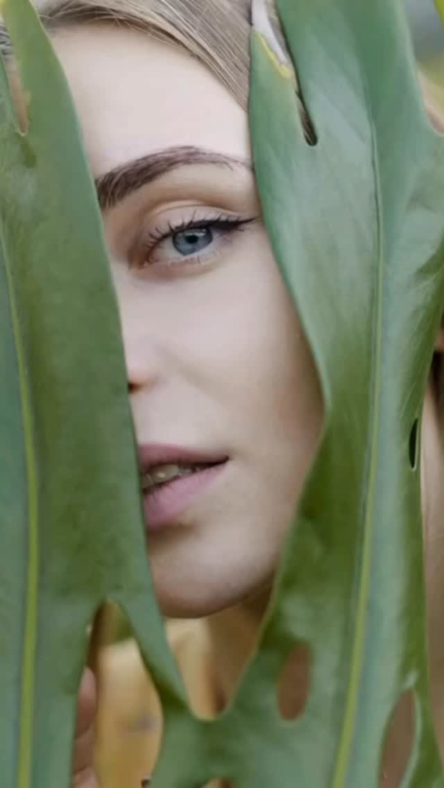 No todas las señales se arreglan con más productos.
A veces, el verdadero cambio empieza cuando dejamos de saturar y empezamos a entender.
Muy pronto llega una nueva manera de relacionarte con tu piel.
Más respeto. Más equilibrio. Más intención.
Seralia está por revelarse. 🌿
#Seralia
#CuidadoConsciente
#EscuchaTuPiel
#NuevoSkincare
#Próximamente
PielEnEquilibrio
SkincareMinimal