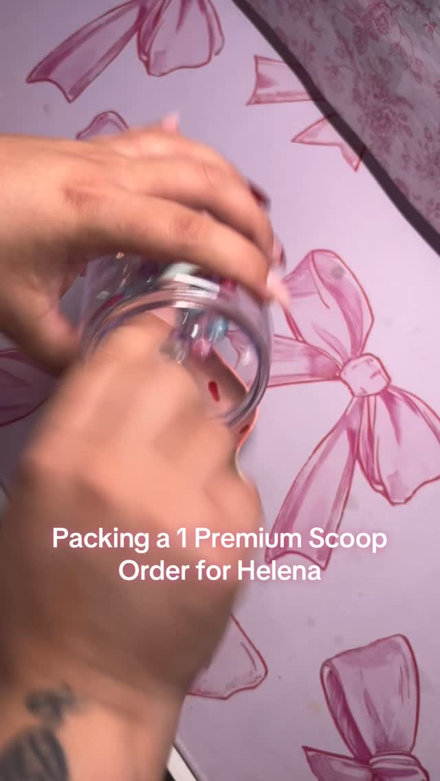 Packing a 1 Premium Scoop Order for Helena 🤩💕
Follow if you love packing videos like this one.
#mysteryscoop #luckyscoop #smallbusiness #mysterybox