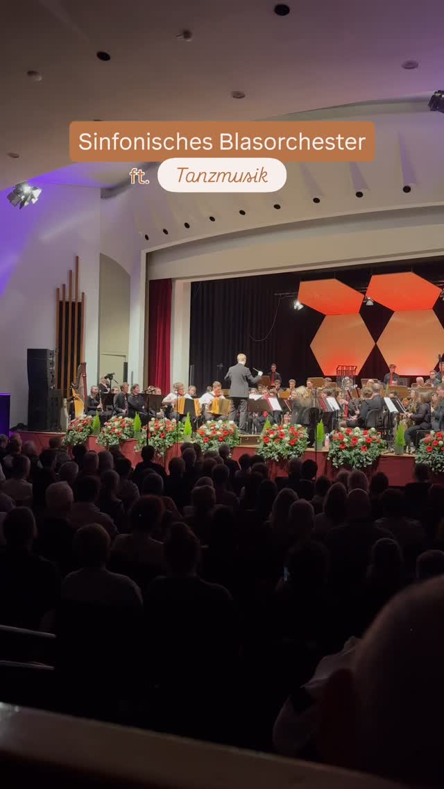it’s a match! 🤞 Ausschnitt von unserem Neujahrskonzert mit „Aus fremden Ländern“ vom Osttiroler Komponisten Gerald Ranacher; als Solisten an der Ziehharmonika: Daniel Schober & Daniel Kühbacher ✨ #bpho #sinfonischesblasorchester #osttirol