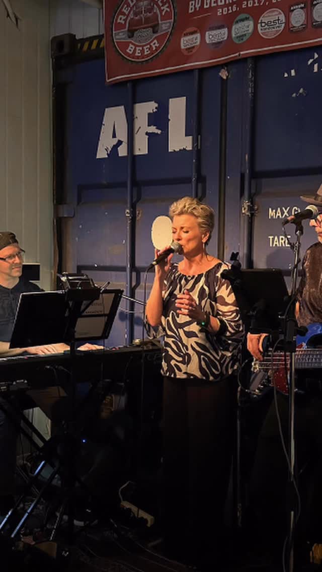 Tomorrow night! My musical ‘brothers’ and I will be @fionnmaccoolsvancouver from 8:00pm - 11:00pm. See you there!
Reservations can be made at:
https://fionnmaccools.com/restaurants/
#elephantearsentertainment
