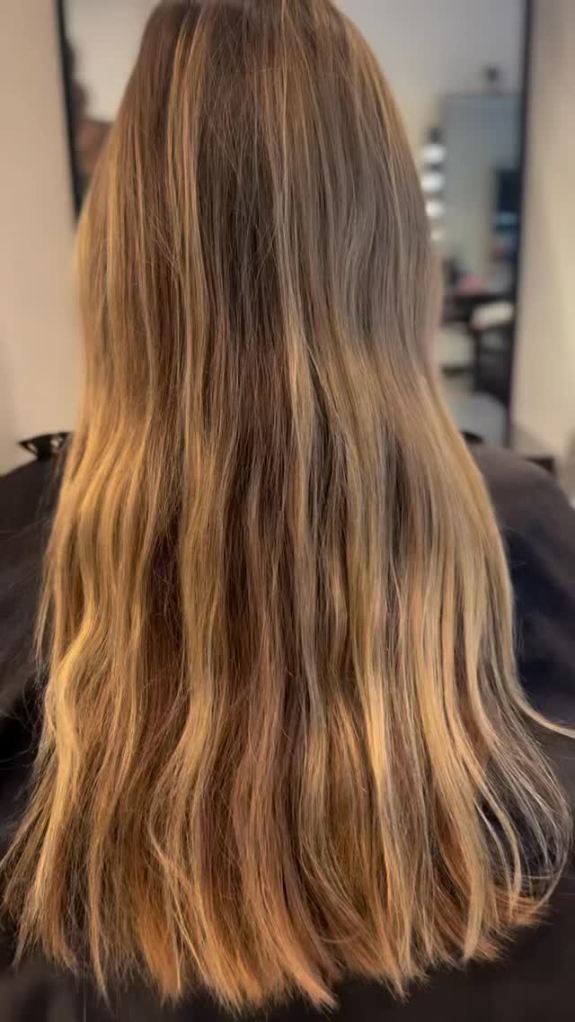 Blonde perfection ✨
#blondehair #blondlook #smoothhair #hairdetails #hairstagram hairartist hairfashion