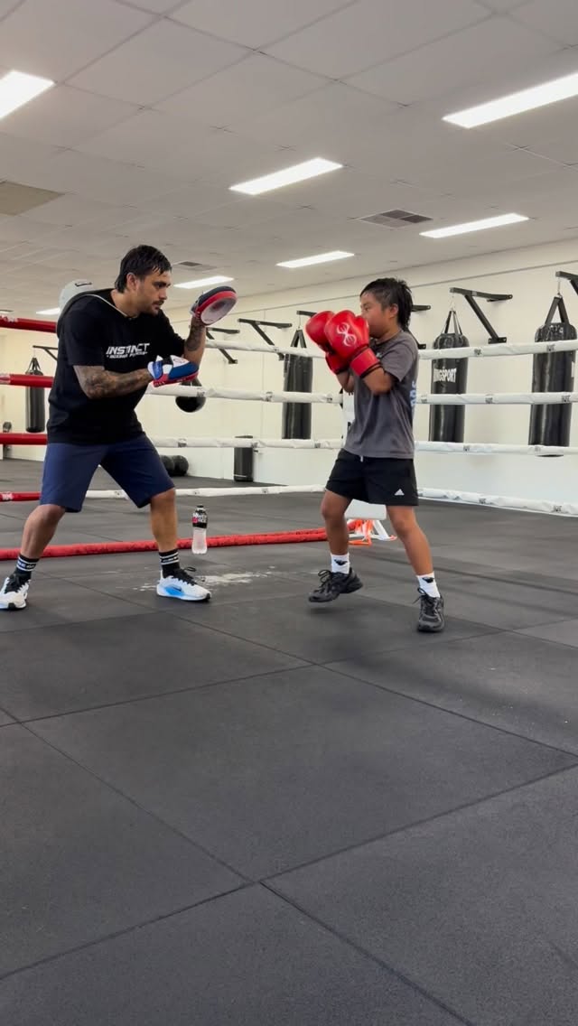 It’s been a minute since me and my son has hit the pads, looking to ramp these sessions up this year.
#boxinglife #boxingtraining #boxing #hardworkpaysoff #prouddad