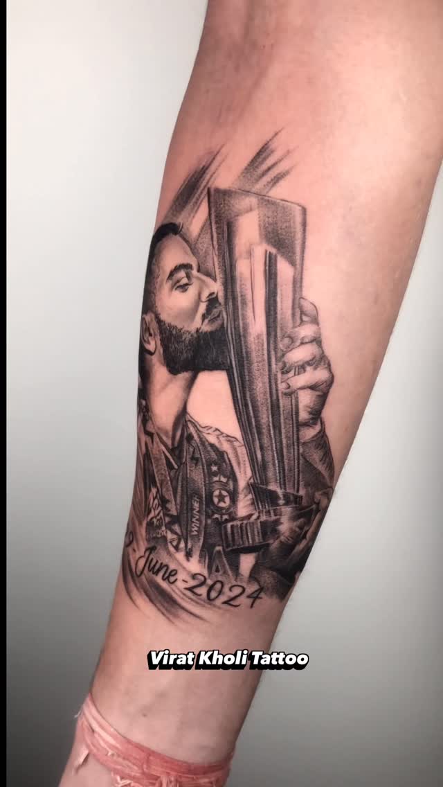 Virat Kohli World Cup 2024 tattoo 🏏🏆
29 June 2024 — the night India lifted the ICC Men’s T20 World Cup, a moment that changed Indian cricket forever. This tattoo of Virat with the Cricket World cup trophy captures the emotion, pride, and legacy of that historic win, inked to be remembered for a lifetime.
Custom realism tattoo by the best tattoo artist in Ahmedabad at La Nina Tattoos
#ViratKohli #tattoo #worldcup #realismtattoo #ahmedabadtattoo #laninatattoos #portraittattoo