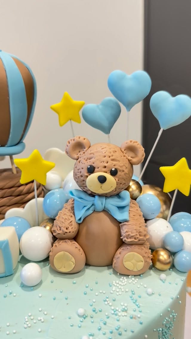 Baby shower cake
#bearcake #ohbabycake #bluecake #Woolwichcake #babyshowercake
