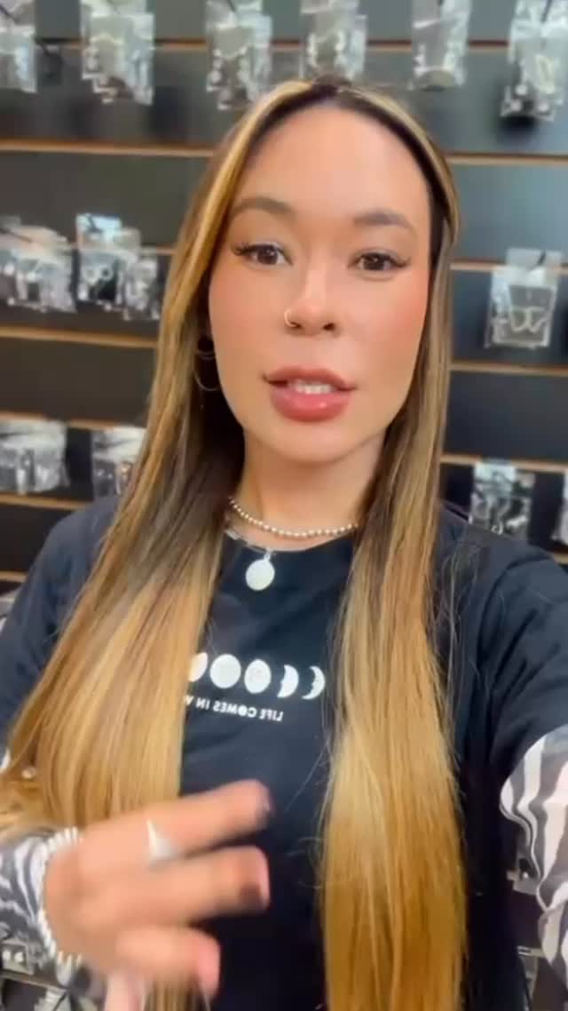 Invista em você , seja uma revendedora de PRATA925 e lucre muito transformando seu tempo em lucro livre .💰
Garantia vitalicia na legitimidade da prata ✅
Parcelamento em até 3x sem juros 💳
Envio para todo o Brasil 🚚
Sem necessidade de CNPJ ❌
Para mais informações link da bio 📲
Você merece ter sua liberdade financeira, venha fazer parte do nosso time ELEVARE 🤍✨.