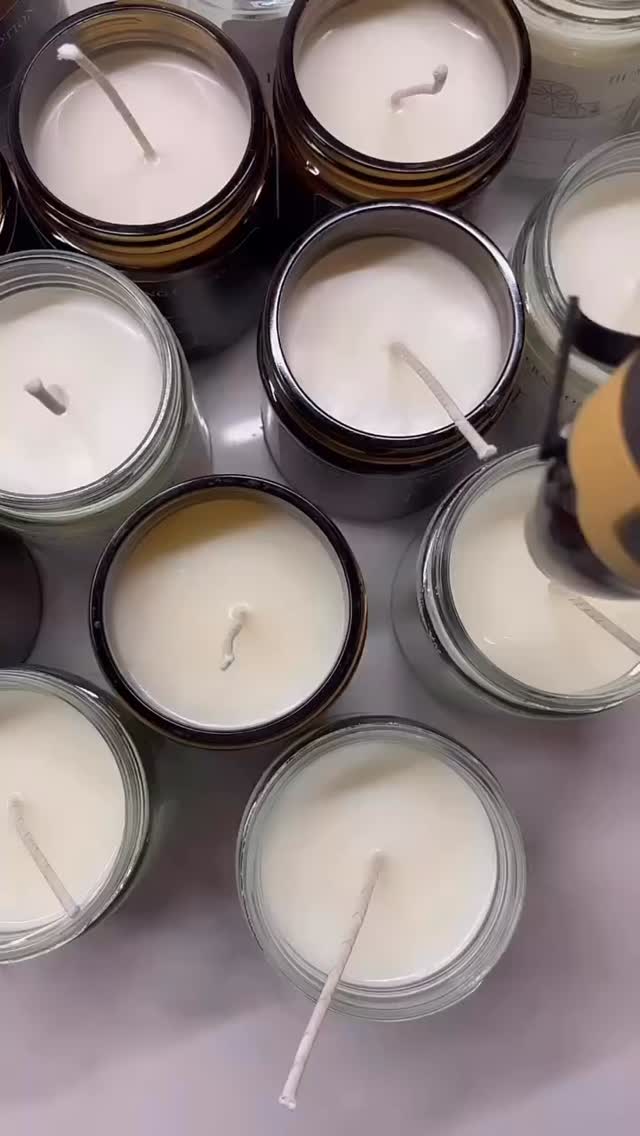 Passive income who? 🙃 I love being a small business owner and creating my own products from scratch.. but someone send the money fairy my way so my business can provide me with $5,000 a month in passive income. 🧚♀️💸
#soycandles #smallbusiness #trendingreels