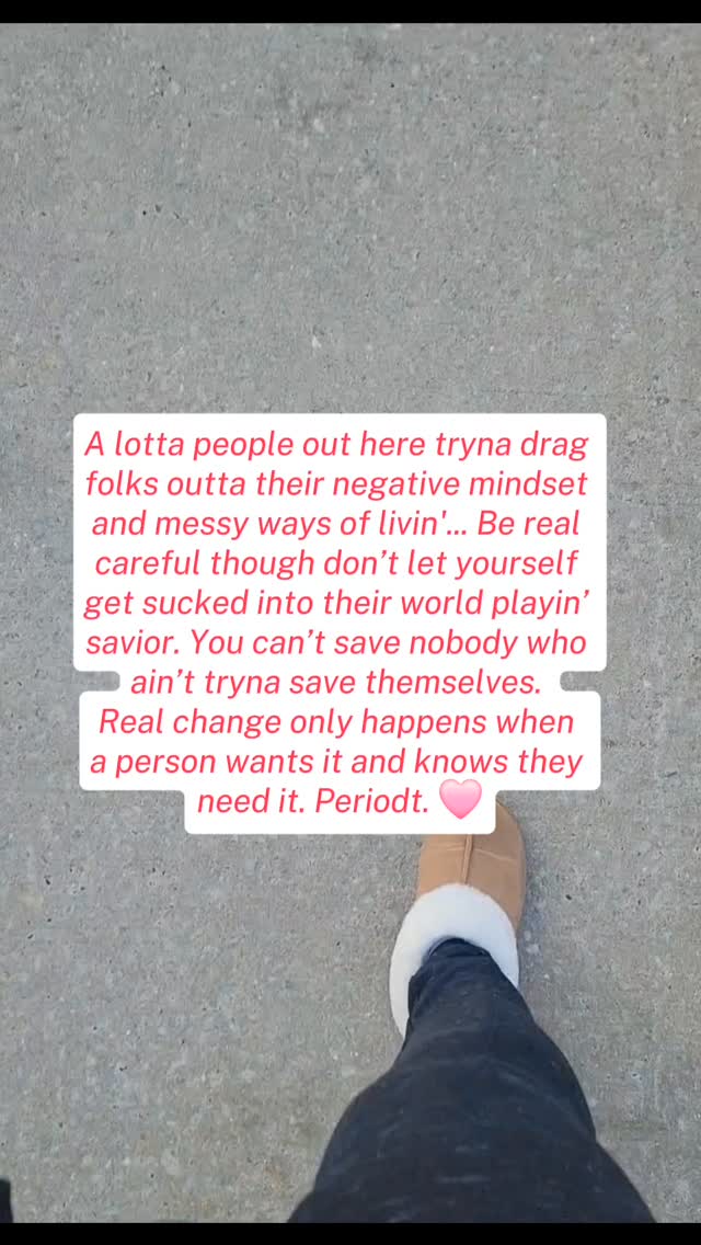 Everybody ain’t your assignment. Don’t drown tryna rescue folks who like swimmin’ in chaos. Growth is a personal decision. Periodt. 🩷
.
.
#explorepage #momlifeunfiltered #womenover40 #inspiration #entrepreneurlife