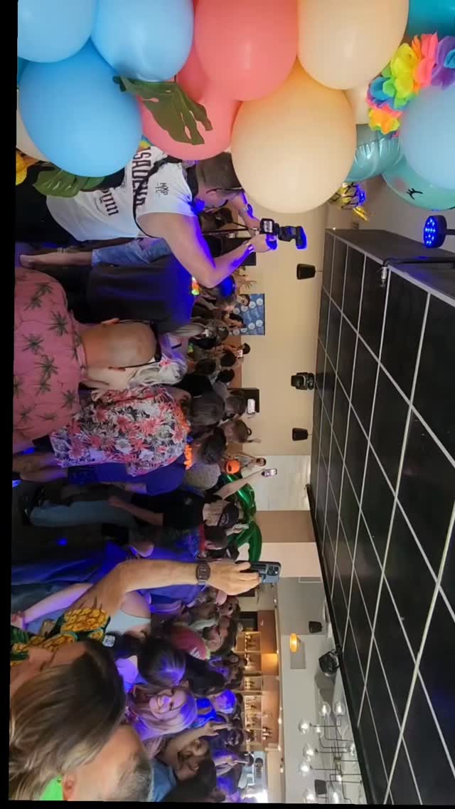 When Fresh FM’s Top 92 Countdown hit number one with Dreamin by Dom Dolla feat. Daya, the room absolutely erupted 🌺🔥
Hawaiian vibes, packed dance floor, and our CO2 cannons firing at the perfect moment to take the celebration to the next level.
Proud to be supporting this iconic event for the third year running at Glenelg Pier Hotel and bringing the energy with full room styling and special effects. Nights like this are what we live for.
#AdelaideStarlightEntertainment #AdelaideEvents #CorporateEventsAdelaide #EventStyling #EventProduction SpecialEffects CO2Cannons CorporateParty EventSetups AdelaideEntertainment DanceFloorMoments LiveEventEnergy BrandActivations PartyProfessionals EventInspo