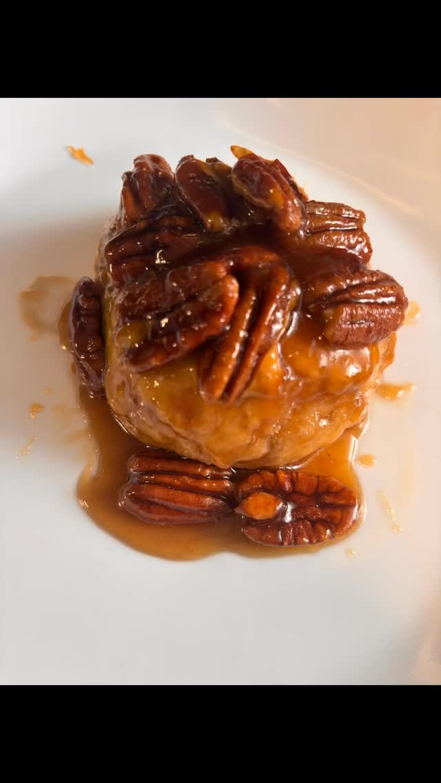 Delicious sticky pecan biscuits! 😋
Comment 😍 for a recipe video for these easy versatile biscuits!