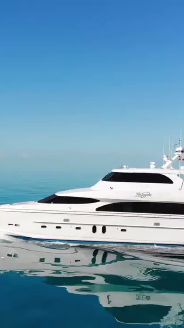 Meet Lexington ✨
Gliding across glass-like waters in The Bahamas, where the sea is calm, the views are endless, and the experience is unforgettable.
Ask us about Lexington.
#islandyachts #bahamasyachtcharter