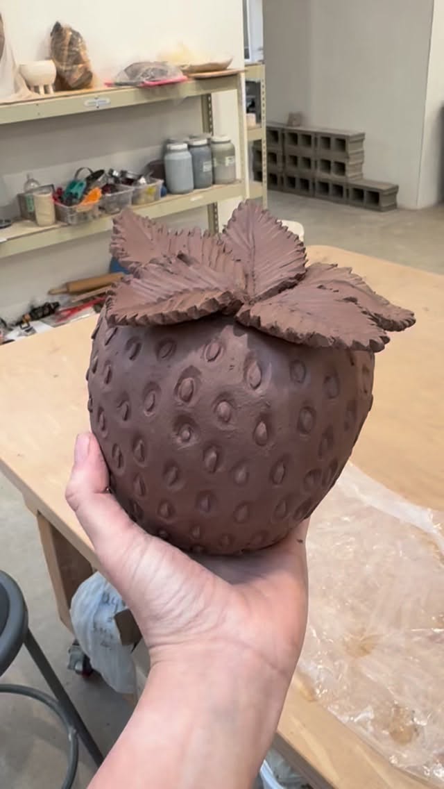 Strawberry is strawberry-ing! Should I glaze her pink or red? 🍓🍓🍓