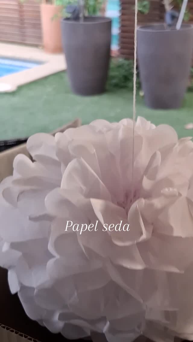 🌼Nuestra flor de papel seda de 20 cm está hecha para llenar de color, ternura y alegría cualquier rincón.💚
Liviana, delicada y llena de encanto, perfecta para acompañar celebraciones, mesas dulces o rincones especiales 🌈
Porque celebrar también es cuidar los detalles 💕
📩 Escríbenos y dale vida a tu fiesta