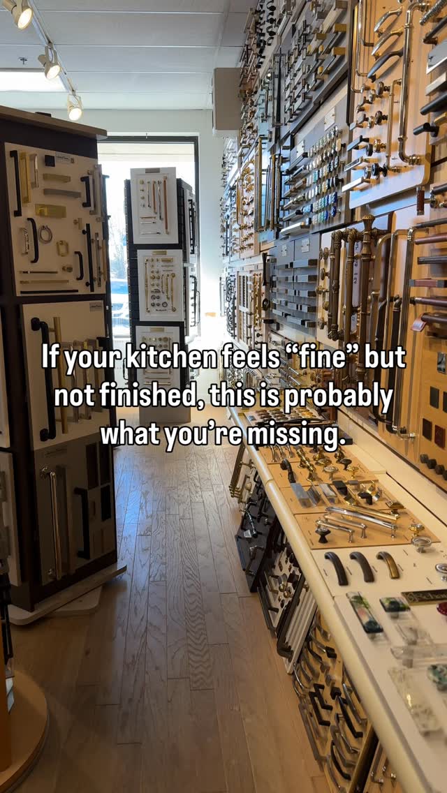 Some places just get it… and The Knobbery is one of them.
If you’ve ever stood in your kitchen holding two hardware samples like they’re life decisions, this is your spot.
Endless knobs, pulls, handles, and all the little details that quietly level up a space without screaming for attention.
Renovating, refreshing, or just nosy design browsing (no judgment), this place is dangerously good.
Pro tip: bring a cabinet door or drawer. You’ll thank me later.
Saving this for your next home project is the move.
cabinet hardware store | kitchen hardware showroom Chicagoland | cabinet knobs and pulls Illinois |
kitchen renovation details |Chicago suburbs | custom cabinet hardware | home renovation resources Chicagoland