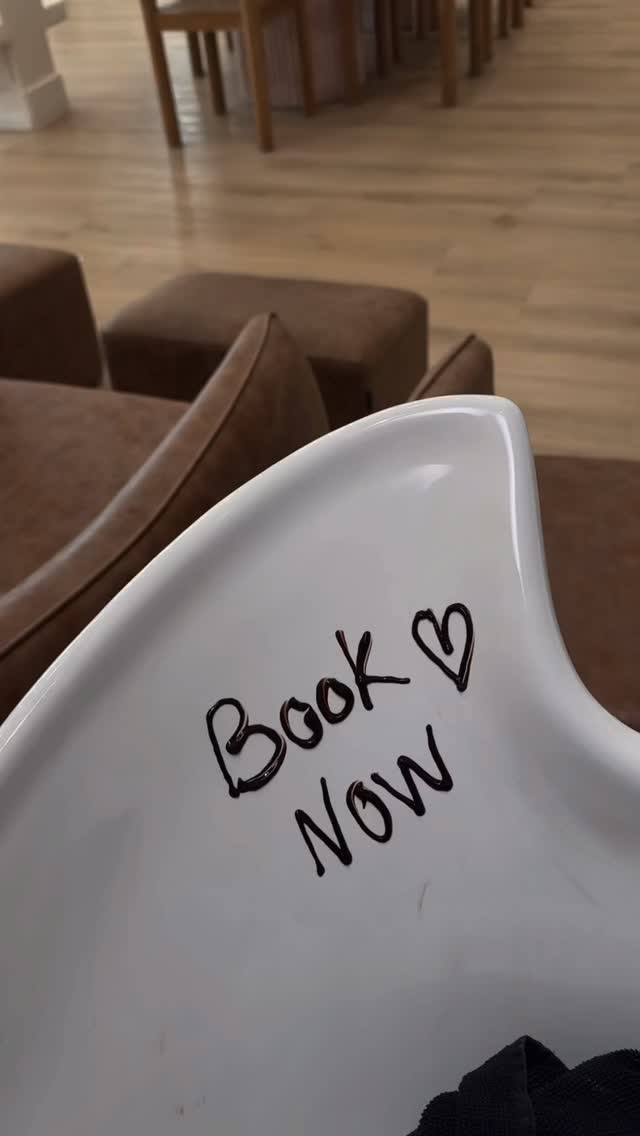 THIS IS YOUR SIGN TO BOOK THAT APPOINTMENT 🤎
Click the link in bio, you know you want to 😉