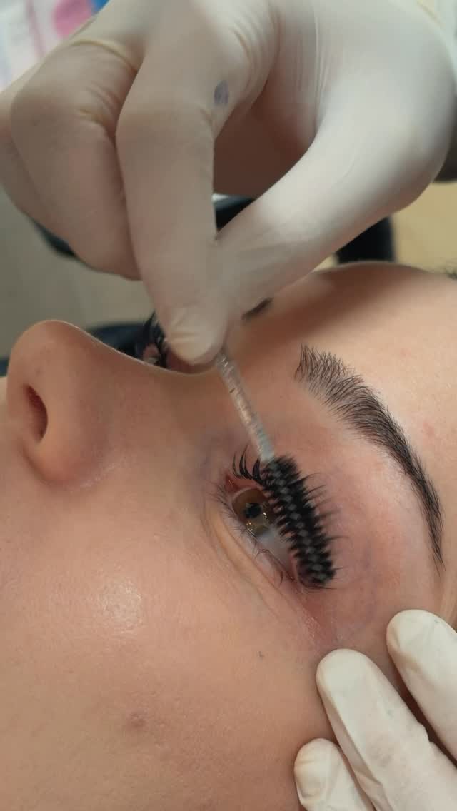 Enhance your eyes naturally with a Korean Lash Lift🩷 #LavoomSalonYYC
•
#YYCBeauty #CalgaryBrows #CalgaryLashes #BeautySalonYYC