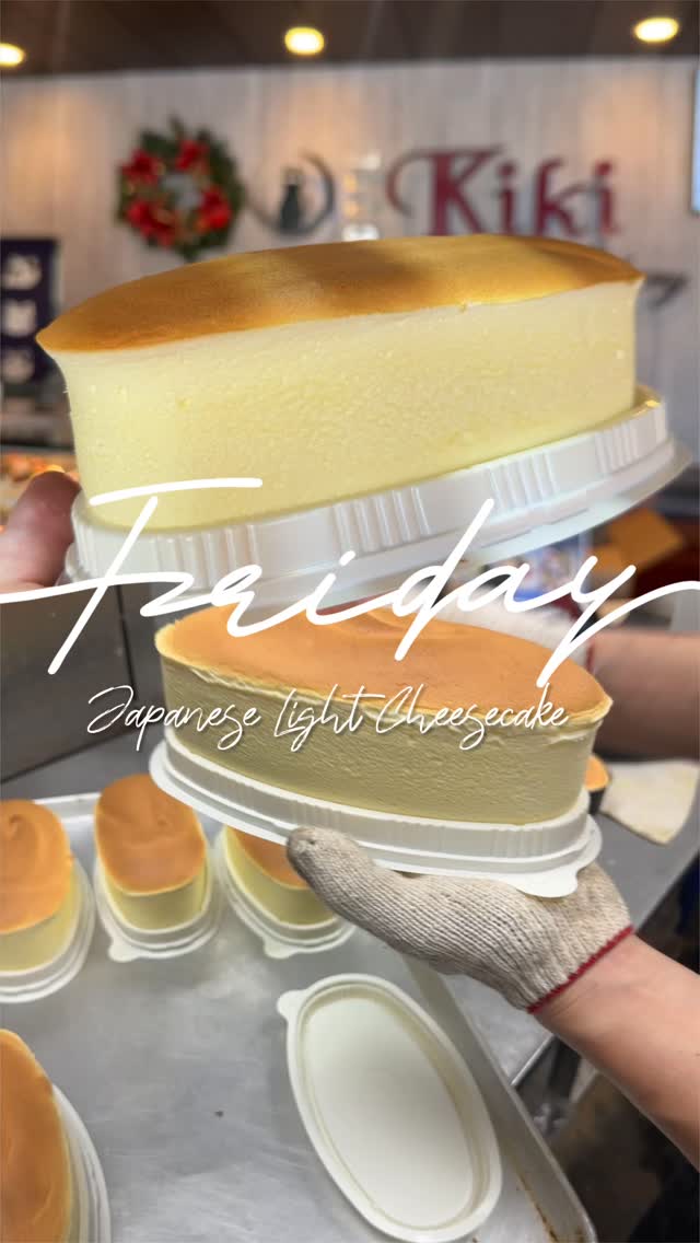 That jiggle says it all ✨
Our Japanese light cheesecake is soft, airy, and melt-in-your-mouth jiggly.
It’s Friday—go ahead and treat yourself to something nice this weekend 🤍
Kiki Bakery- Seattle’s Best Asian Bakery #seattlebakery #japanesecake #cheesecake