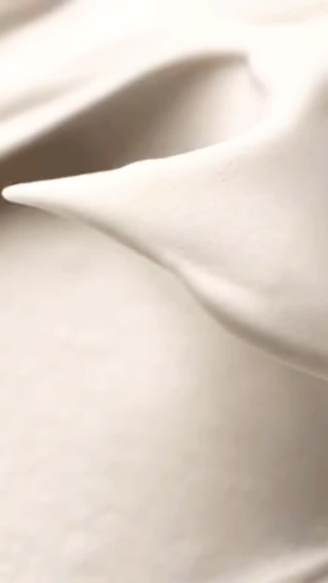 Todo empieza con una idea clara:
cuidar la piel de forma consciente, simple y honesta.
Cada imagen, cada textura y cada detalle anuncian lo que está por venir.
Porque no es solo un lanzamiento, es el inicio de una nueva manera de cuidar tu piel.
Muy pronto conocerás Seralia.
El cuidado que tu piel estaba esperando. 🌿✨
#Seralia
#LanzamientoSeralia
#Próximamente
#NuevoSkincare
#CuidadoConsciente