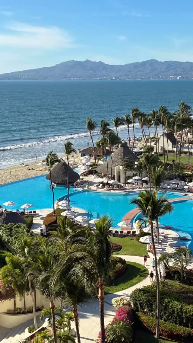 Grateful to be in paradise with my husbie #happy #travel #grateful #mexico