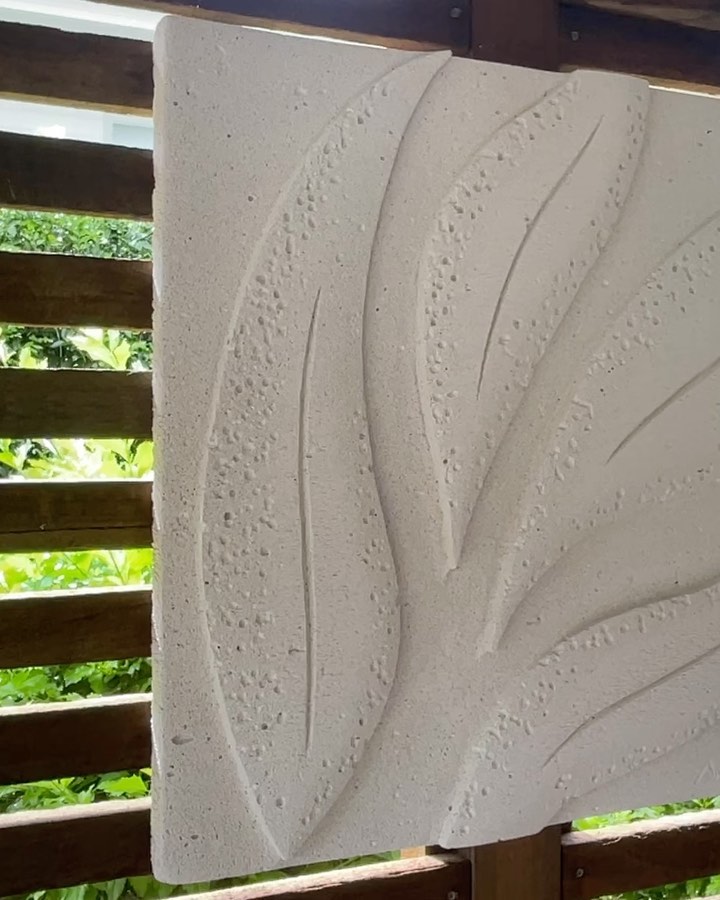“Whispers” … for people who love organic shapes and the play of shadows and light. This latest sculpture is ready to hang ether indoors or your favourite outdoor living space. a coming soon on my website. #sculptures #gardenart #interiordesign #gardensculpture #homedecor #wallart #leafdesign #texture #3dart
