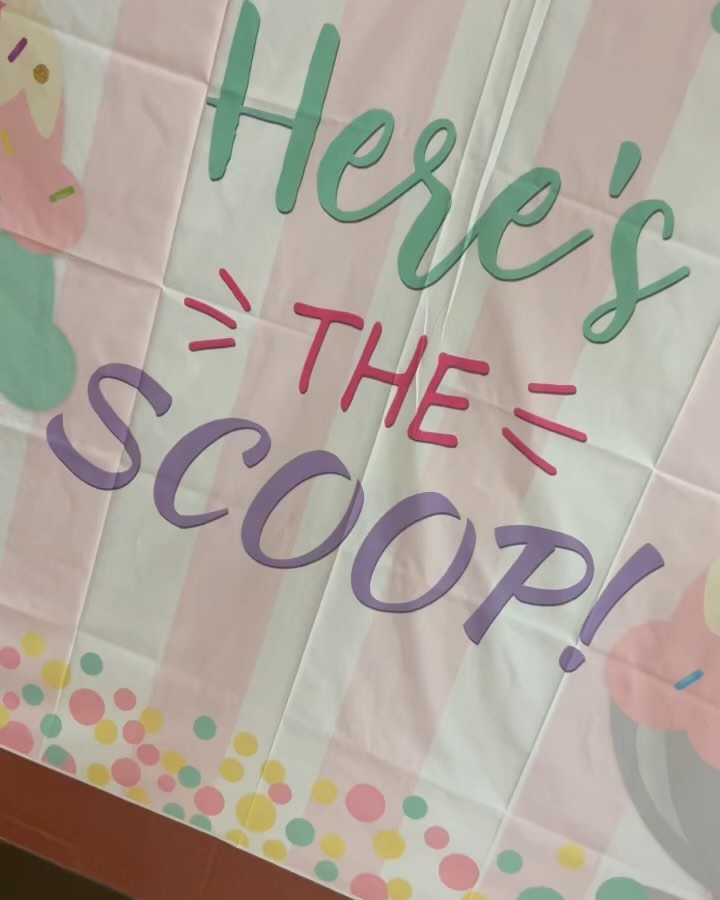 Spirit week was a HUGE success at ADP! Ended with our Ice Cream social where some very lucky students got to decorate our beloved Principal 😀
#icecream #social #familyfun #school #phoenixelementary #adpeagles #principalsofinstagram #friendlyhouse