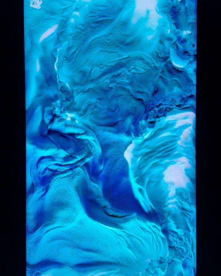 Indrukwekkend werk Pacific Ocean AI Data Painting van @refikanadol in de @kunsthal. #AI #pacific #painting #rotterdam #art #modernart