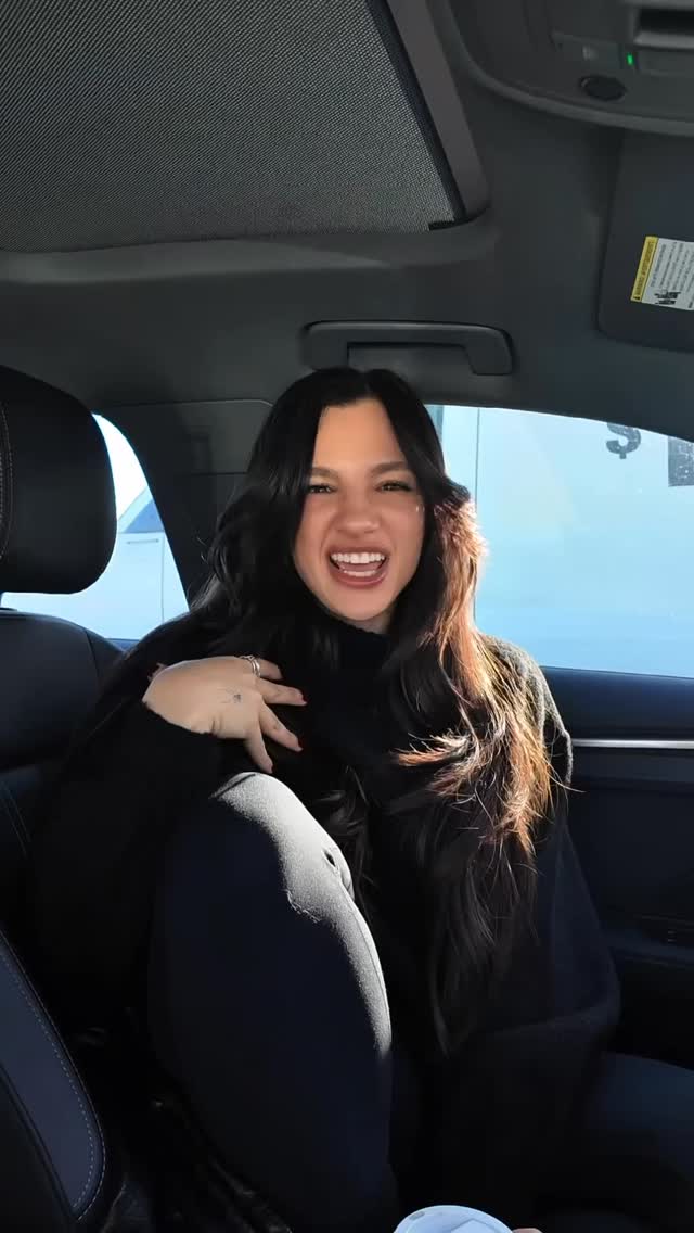 We all know 2026 doesn’t really start till February 😗 I said what I said … what are your ins & outs for this year ??? 🤎✨