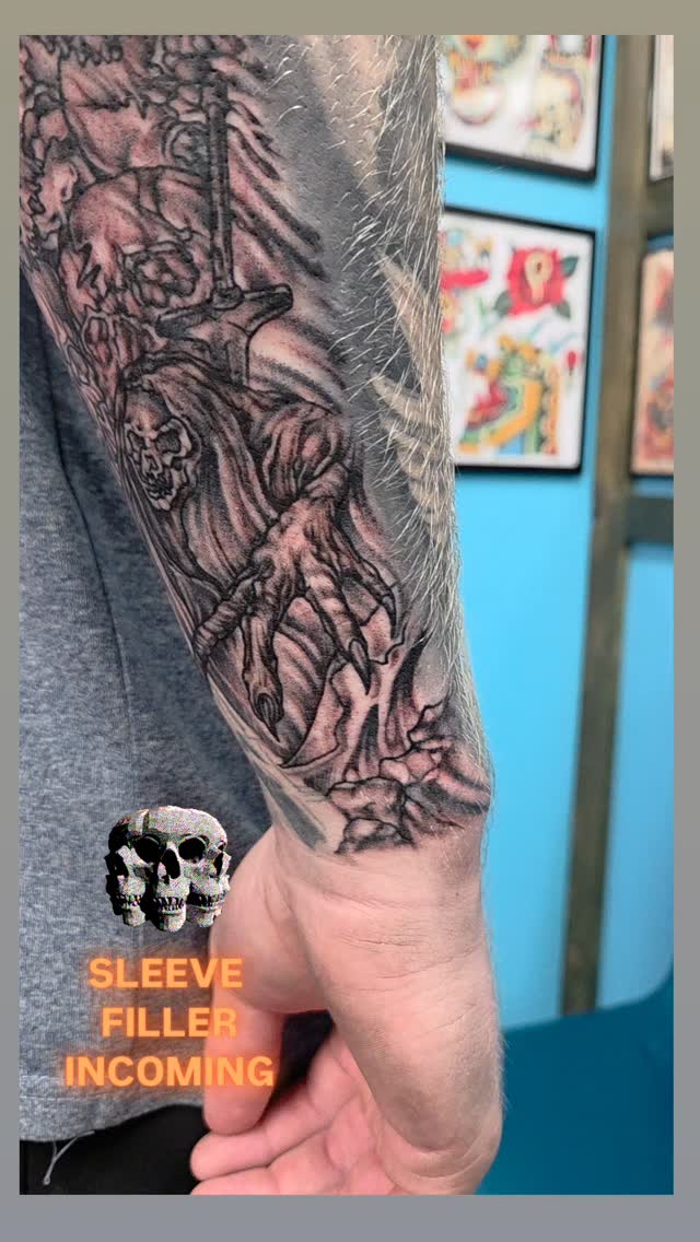 #skulltattoo #sleevetattoo #tattoolife #comecheckusout #plainfieldillinois done by @antsol3