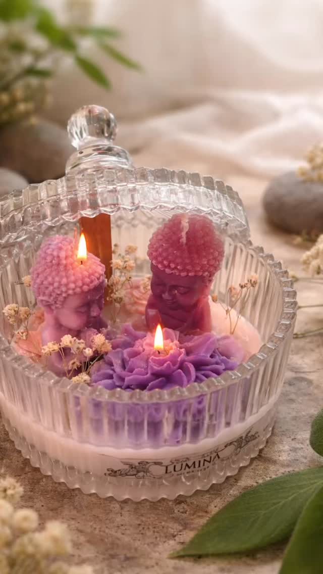 ✨Обичаме да събираме🧘♂️ Събираме си мислите, хората, мечтите и споделяме
🥂 Обичаме спокойствието и тишината точно колкото Вас и търсим баланс във всяко отношение⚖️
С една дума падаме си малко “Zen”
💶 /цена на изделието 20€/
*
*
#luminaartboutique #candlemaking #свещиръчнаизработка #свещизаподарък #candellover