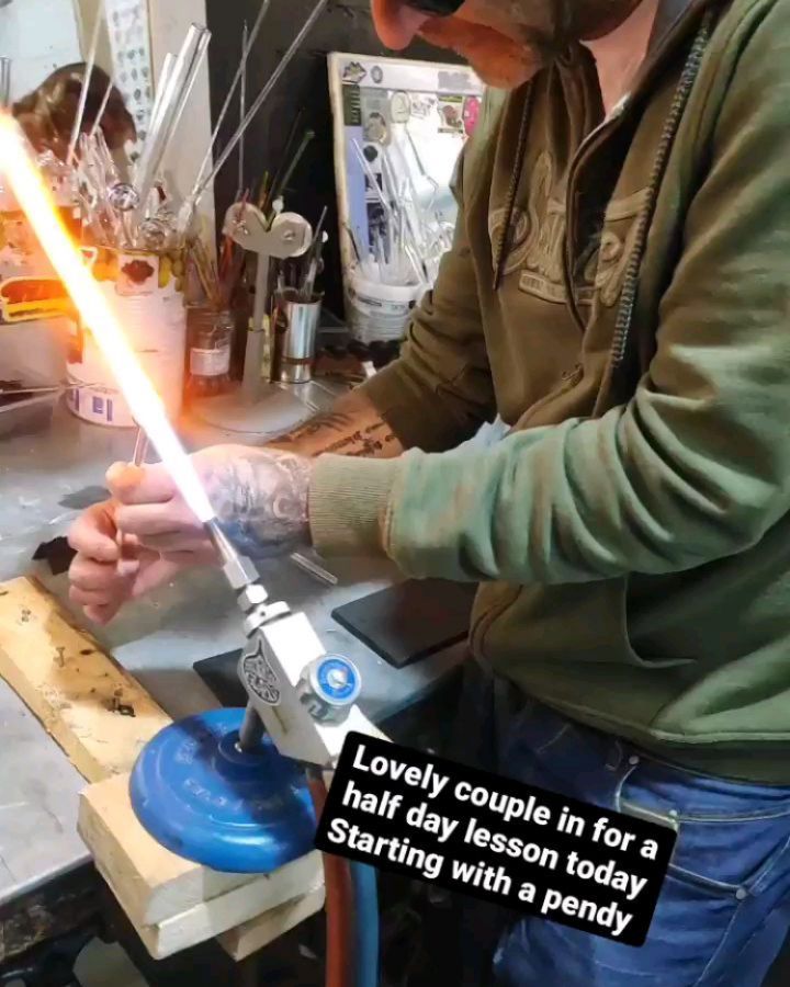 Half day lesson for this couple down from London. They did great and went home with the pendants they made as well as a little jar and a bauble. Would u like a go at glassblowing? šš„ #brightonglass #glassblowing #lampworking #glassofig #glass #glassart Brighton glass #bestofglass #newmakers #thingstodoinbrighton brightonglassblowing glassblowingintheuk #ukglass