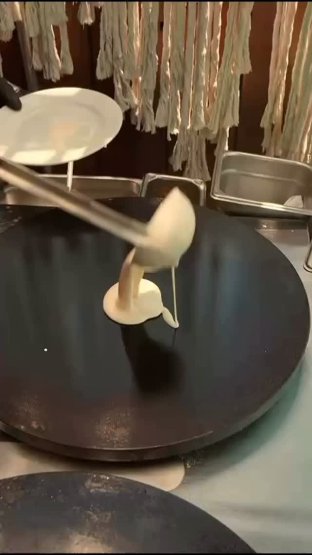 We love @loulousantamonica where Sundays feel different ✨
Music in the air, laughter all around, live stations, a generous buffet, where brunch becomes a memory.
Every Sunday · 11:30 AM – 4 PM
$55 before noon · $65 after noon
Book your table
www.loulousantamonica.com
#LouLouSantaMonica #PardonMyFrenchBrunch #SundayVibes #laeats🌞