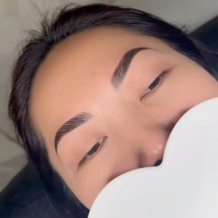 sheβs trip ready!! got everything doneβ
brow lami + tint & wax/shape
#brow #browshaping #browlamination #browgoals #browgame #browartist #browtinting #browwax #browmapping