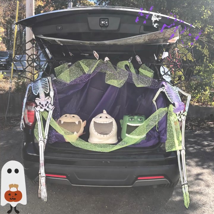 Happy Halloween! 👻
We celebrated with our NESC and Frost families with a fun trunk or treat event this weekend 🍭🎃
#NESC #norfolk #figureskating #synchronizedskating #learntoskate