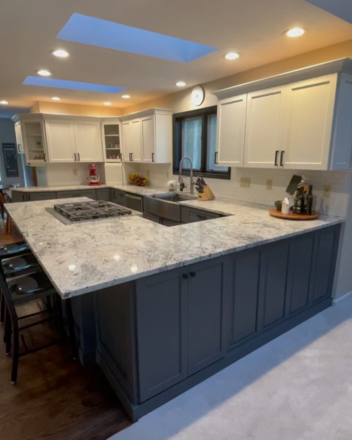 This client came to us wanted a complete kitchen renovation!
We custom made and painted over 50 cabinet doors, trim and molding, upgraded appliances and countertops and completely transformed this space !
The owner is a fantastic chef and now has the space to be able to truly enjoy it!