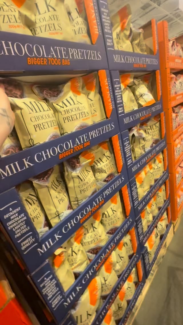 Coming shopping with me - first stop Costco
.
.
.
.
.
#Costcoshopping #platterupbyjenna #grazingtable #grazingtablesandcheeseboards #grazingtables