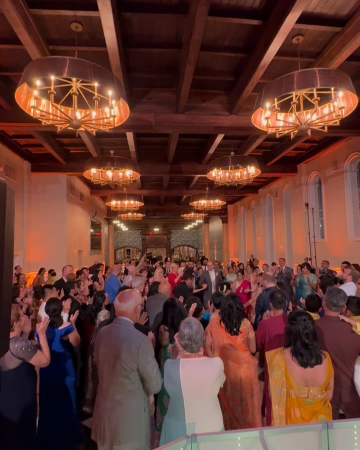 We love bringing together people of different backgrounds - check out what we did at Sonal and Vitaly’s Hindu-Jewish wedding at the beautiful Elkin’s Estate!