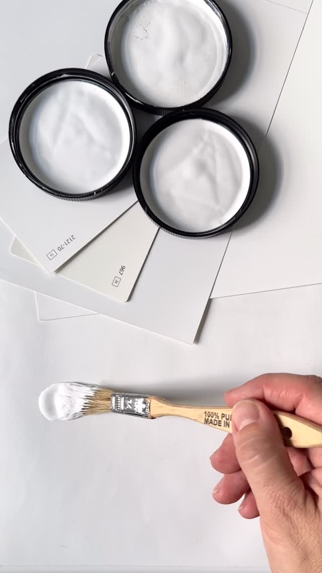 3 popular whites EXPLAINED!
Struggling to find the right shade of white for your walls, woodwork or kitchen cabinets? Keep scrolling for three popular @benjaminmoore shades.
Comment FREE and I will DM you a link to my free guide with more tips on choosing the right white paint for your home.
CHANTILLY LACE: A clean bright white with no discernible undertones. Chantilly Lace is a great choice if you are looking for a neutral versatile white for either woodwork, cabinetry, or walls. It’s perfect for creating crisp spaces that feel airy and fresh
DECORATORS WHITE: A cool white with a slight gray/blue undertone . Decorators White is a great choice if you are looking for a modern white to pair with other cool tones of blue, navy, gray or violet.
CLOUD WHITE: A warm white with a slight creamy undertone . Cloud White is a great choice if you are looking for a warm, slightly creamy white to pair with other warm tones for a cozy space.
For more Benjamin Moore colors don’t forget to follow along, like and share your favorites! New paint colors and design boards are featured weekly.
#interiordesign #benjaminmoore #paintcolors #homedecor #designinspiration