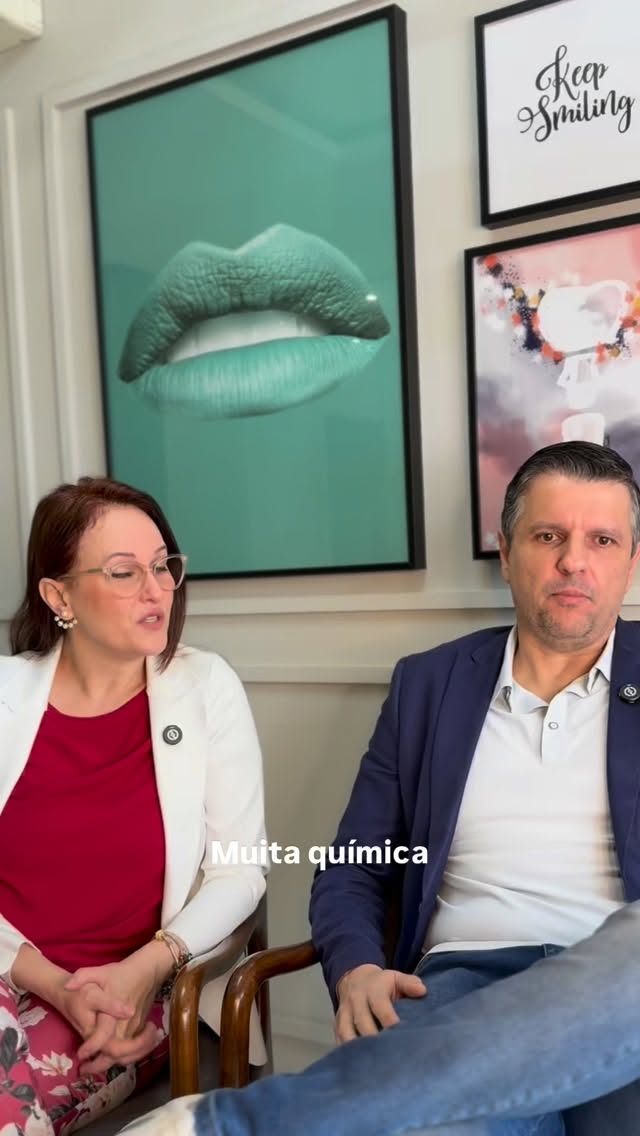 Pacientes que viram amigos, confiam e a gente ainda vê o filho crescer !
Com a palavra esse casal querido!