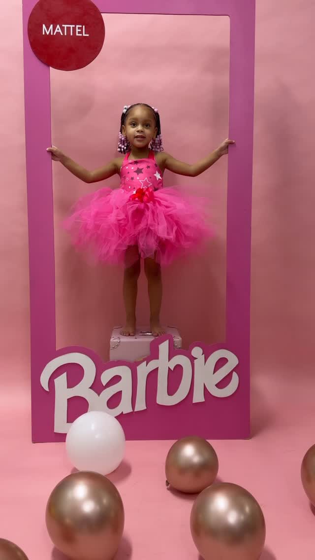 Wynter in her 💖☀️ BARBIE SUMMER ERA 💦🎀
4 years old & living her best life ✨👑
Splashing into FOUR like a queen 💕
Happy 4th birthday Wynter!!!
#BarbieSummer #SplashShoot WynterTurns4 #BarbieVibes #KidsReels #VegasPhotographer MichelleVPhotography BirthdayGoals