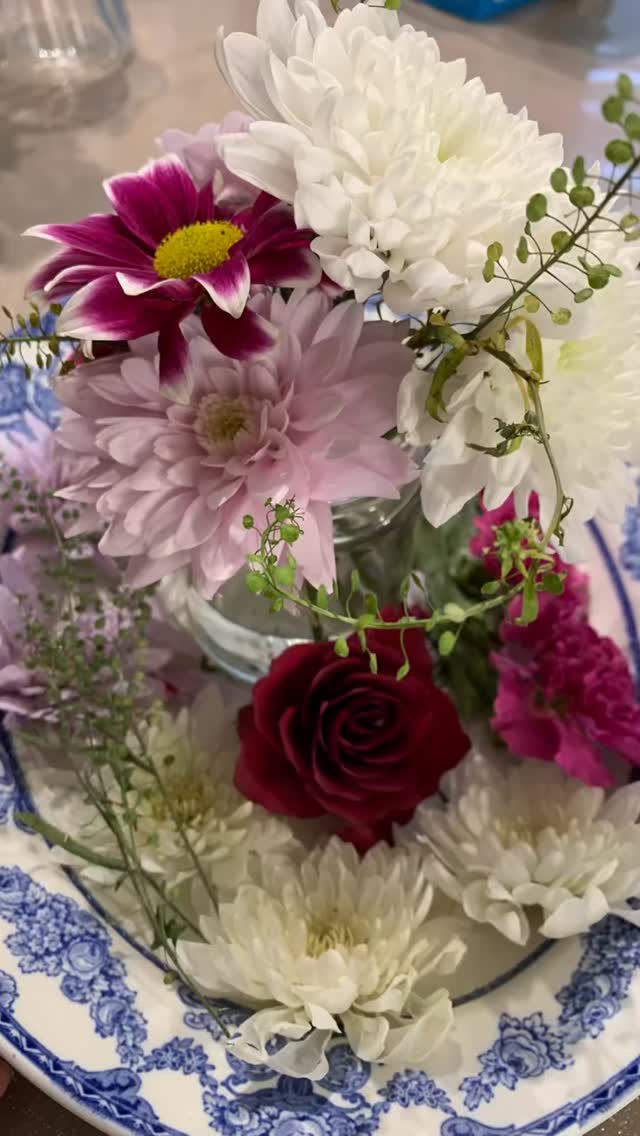 🌹 GIVE ME YOUR FLOWERS 🌹
So you can cherish them forever more ♥️
Let me turn your special florals into longer lasting keepsakes. Dor’s Garden now offering floral preservation services right here in Herefordshire.
#herefordshire #resin #weddingflowers